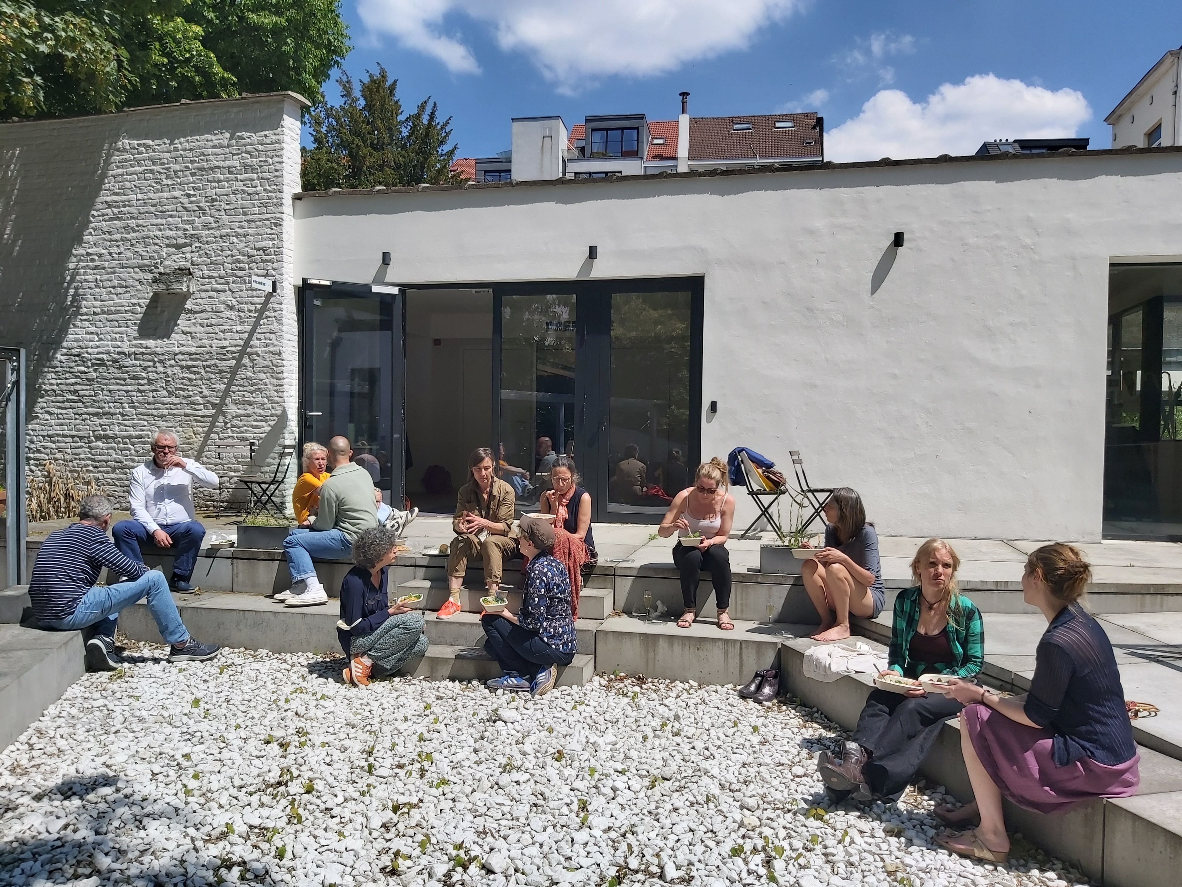 La face immergée du Comité belge